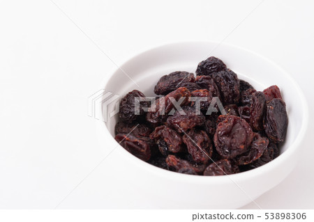 Dried fruits raisins 53898306