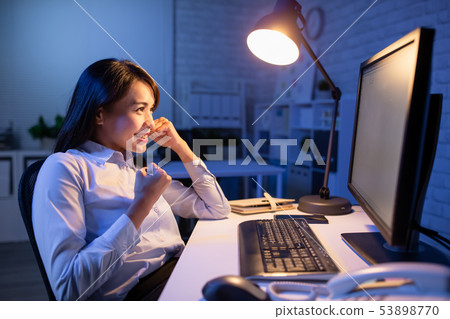 woman overtime work 53898770