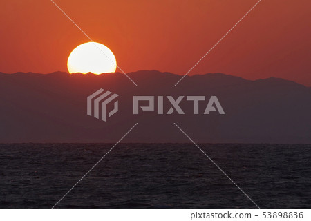 [Nomazaki Lighthouse] Chita Peninsula, Mihama Town, Aichi Prefecture at dusk 53898836