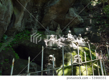 Kagoyama日本寺廟一百零Raku Han Stone雕像組（千葉縣Affon-Gun）截至2019年5月 53900331