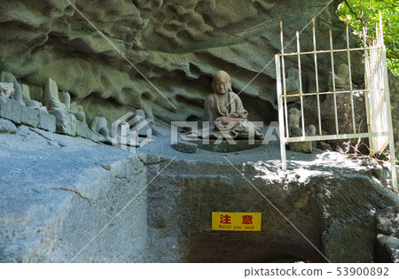 Kagoyama日本寺廟一百零Raku Han Stone雕像組（千葉縣Affon-Gun）截至2019年5月 53900892