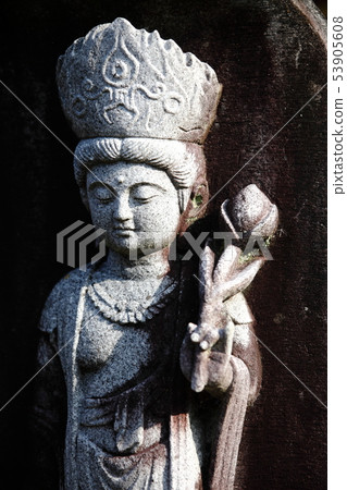 新鄉寺的石佛 53905608