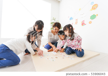 Children doing carta in English class Children doing carta in English class 53906043