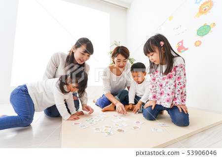做英語課的孩子carta 53906046