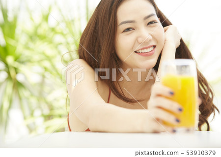 Woman beauty summer Woman beauty summer 53910379