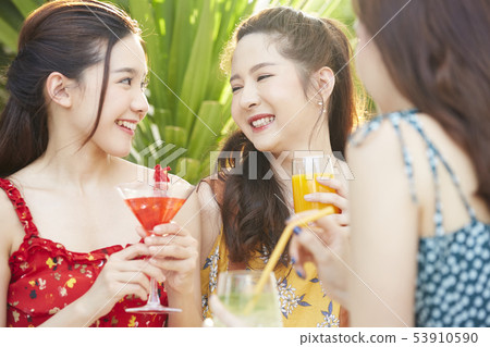 Women Women's Journey Resort 53910590