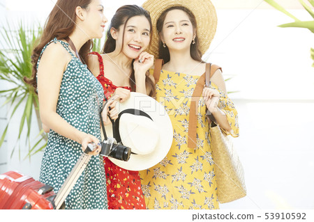 Women Women's Journey Resort 53910592