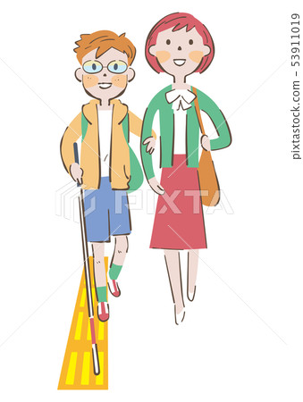 視覺上有白色拐杖走路的弱男孩，當檢查道路安全和指導與例證的婦女時 53911019