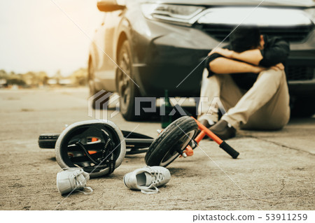 Man are stressed while being drunk with driving 53911259