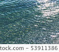 水面 53911386