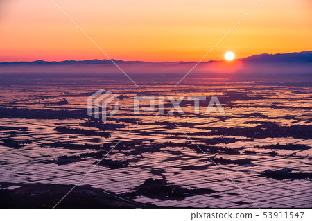 《Niigata Prefecture》 Echigo Plain at dawn 《Niigata Prefecture》 Echigo Plain at dawn 53911547