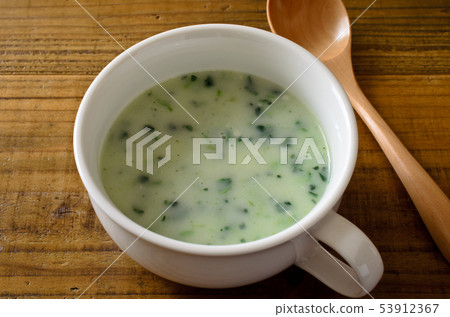 菠菜的燉肉 53912367