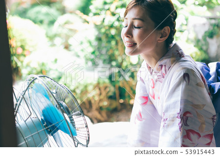 Yukata women and fans Yukata women and fans 53915443