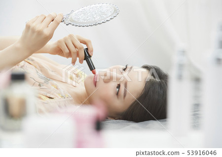 Women beauty Women beauty 53916046