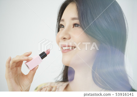 Women beauty 53916141