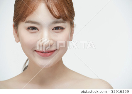 Women beauty 53916369