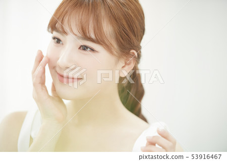 Women beauty 53916467