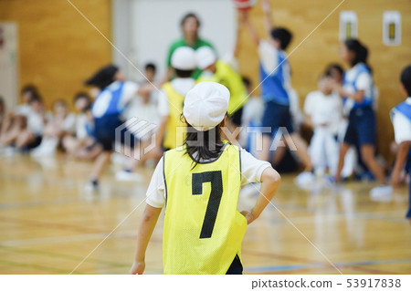小學的室內競爭形象 小學的室內競爭形象 53917838