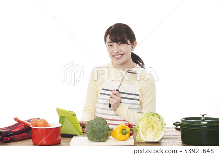 Housewife cooking 53921648