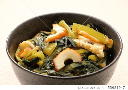 I cooked komatsuna. ("Taitan" is a Kansai term that means cooked or boiled.) 53921947