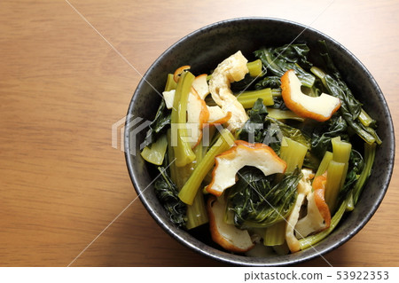 I cooked komatsuna. ("Taitan" is a Kansai term that means cooked or boiled.) 53922353