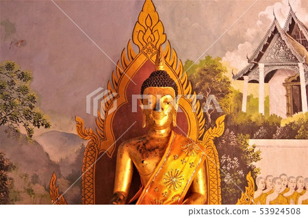 佛像和圖像的泰國佛教寺廟與金色（清邁） 53924508