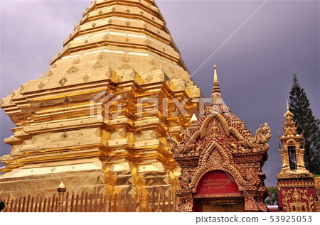 清邁的著名寺廟/雙龍寺景觀[泰國，清邁] 53925053