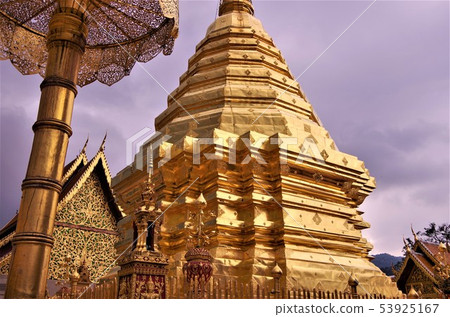 清邁的著名寺廟/雙龍寺景觀[泰國，清邁] 53925167