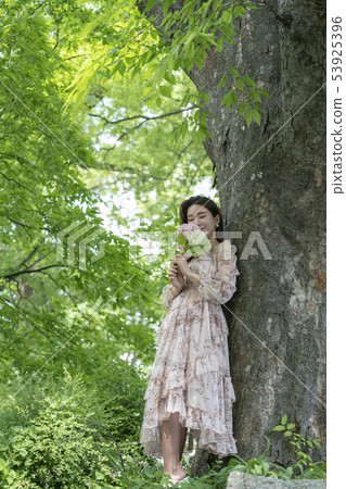 Facial expression of Korean female, park, Namsan 53925396