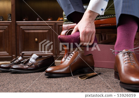 men shoes boutique store 53926059