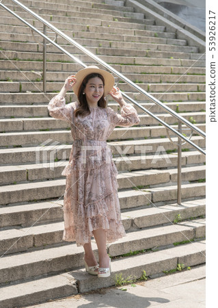 韓國女性,公園,南山的面部表情 韓國女性,公園,南山的面部表情 53926217