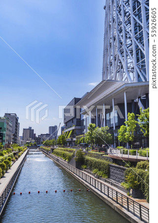 東京天空樹和Kitajuma河風景 53926605