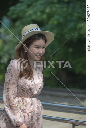 Facial expression of Korean female, park, Namsan 53927483