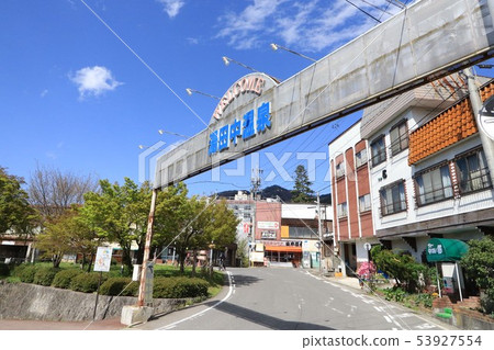 Yudanaka Onsen station square 53927554