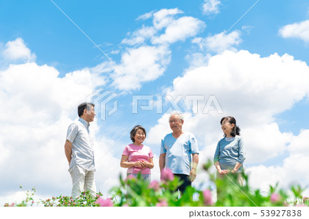 Senior, exercise, walk, blue sky 53927838