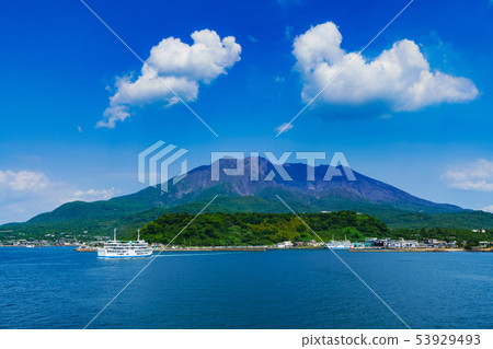 [Kagoshima Prefecture] Sakurajima Island from Kagoshima Bay 53929493