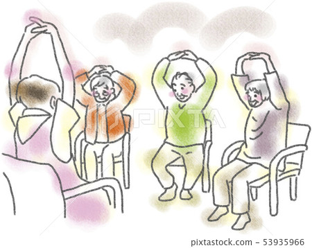 Facility staff is teaching the exercise of old people 53935966