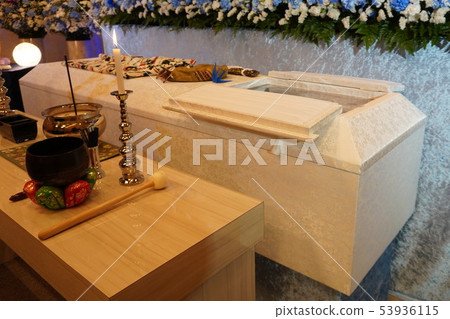 coffin coffin 53936115