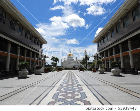 Old Mosque Brunei 53939448
