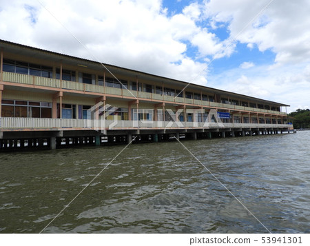 Kampung Ayer School Brunei 53941301