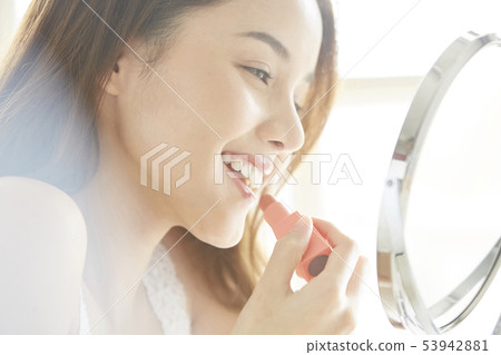 Women beauty Women beauty 53942881