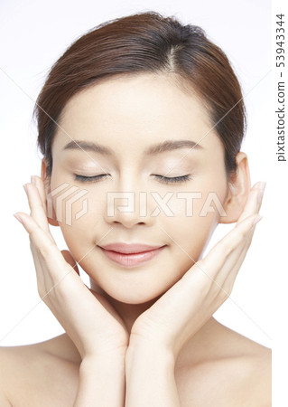 Women beauty 53943344