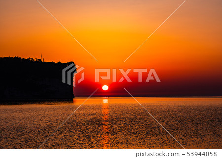 (富山縣)冰見港Ao城堡遺址日出 (富山縣)冰見港Ao城堡遺址日出 53944058