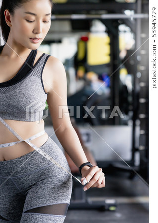 女式運動服 53945729