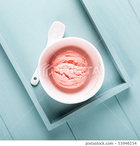 Homemade assorted ice cream in a bowl 53946154