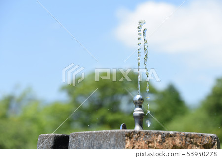 Drinking fountains  53950278