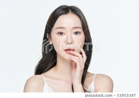 Women beauty 53953397