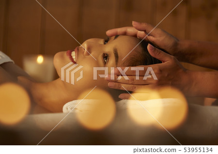 女人美容spa 53955134