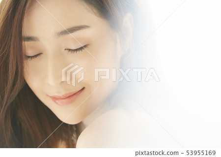 Women beauty 53955169