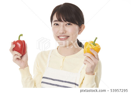 Housewife Housewife 53957295